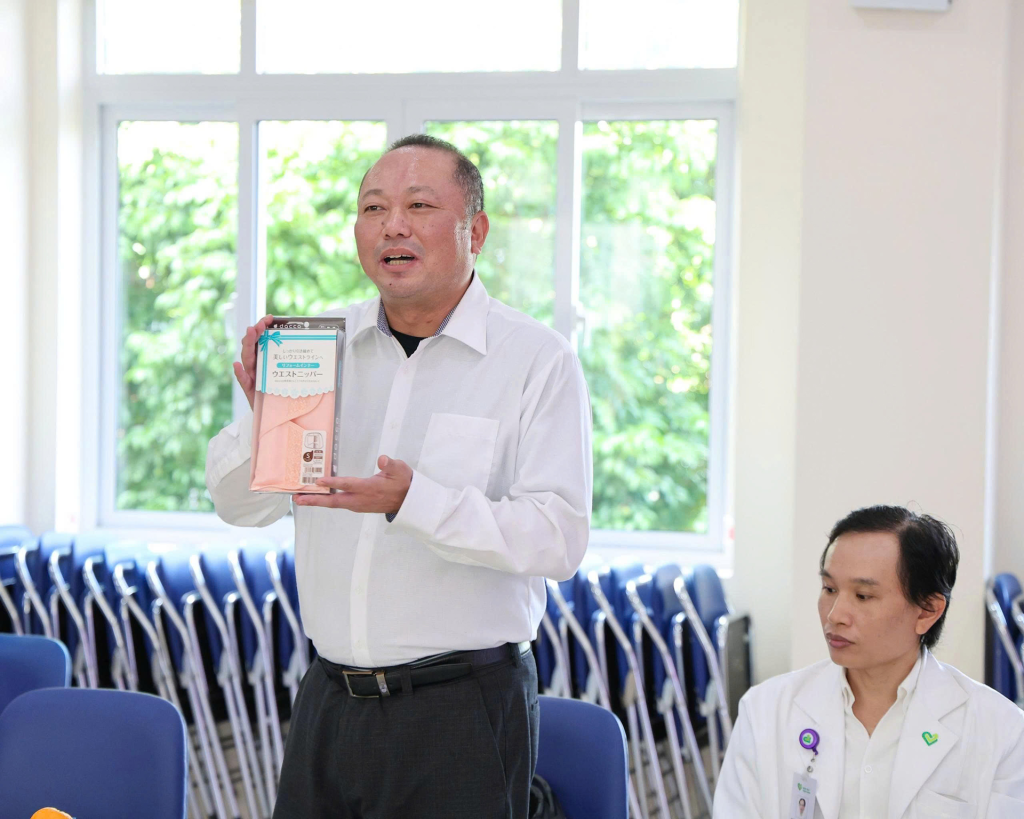 dacco đã mang những phần quà thiết thực đến với lớp học tiền sản của Bệnh viện Đa khoa Thiện Hạnh.